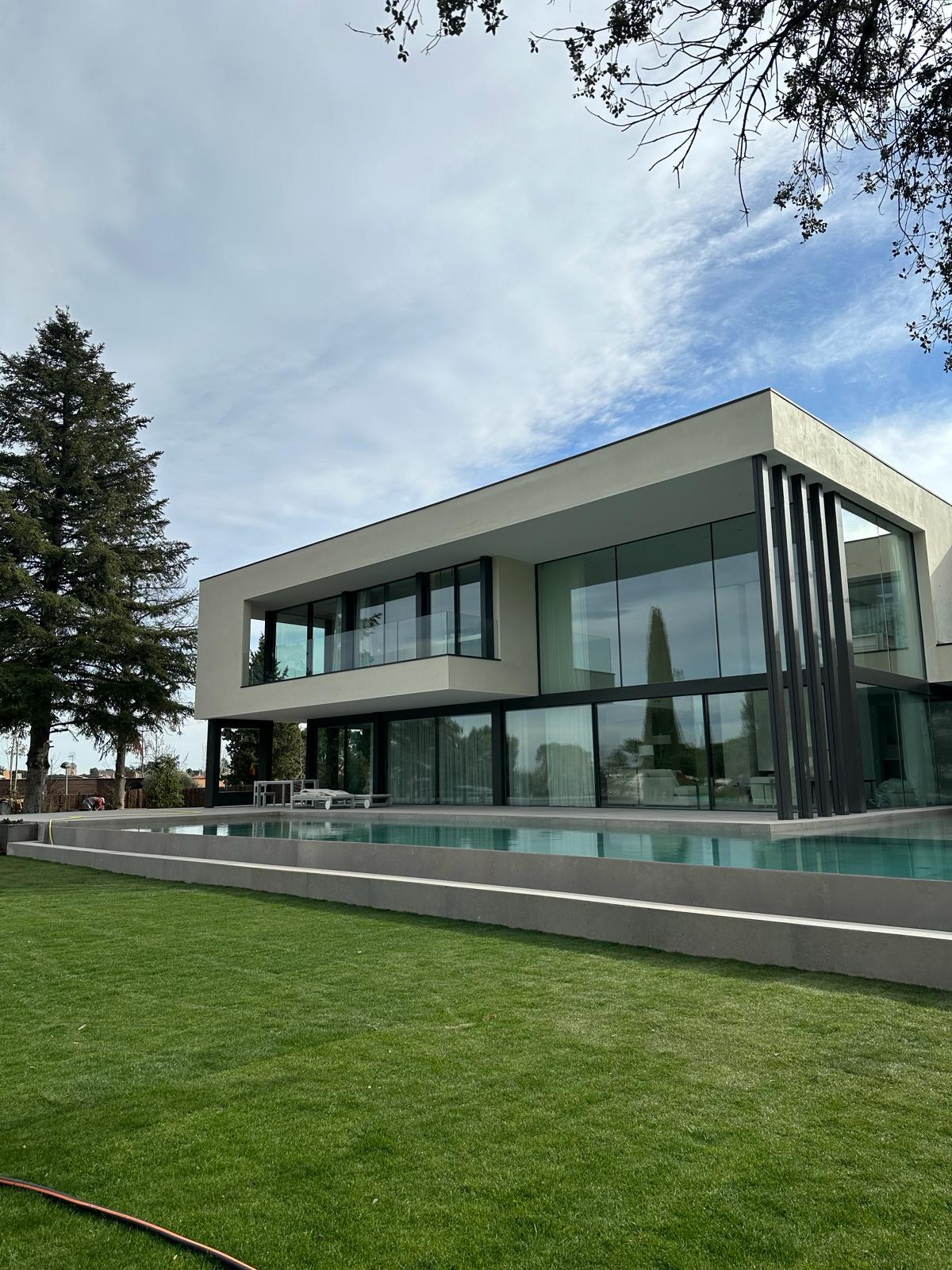 Chalet Residencial de Lujo